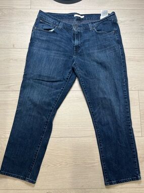 Levi’s Boyfriend Jeans Women’s  Size 32 Cropped Dark Wash PC9-19887-0009